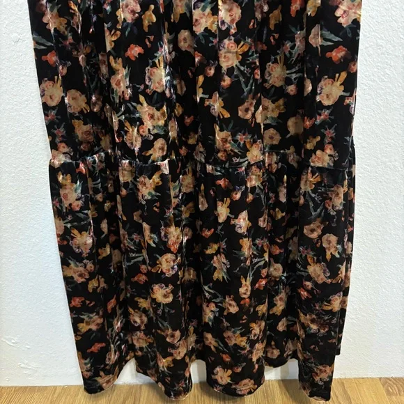 Natural life dress size L black floral velvet short sleeve chic - Picture 5 of 9
